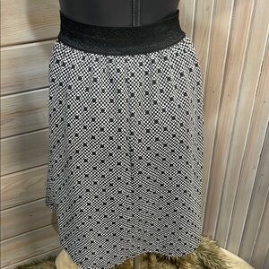 Elegant Black and White Patterned Skirt